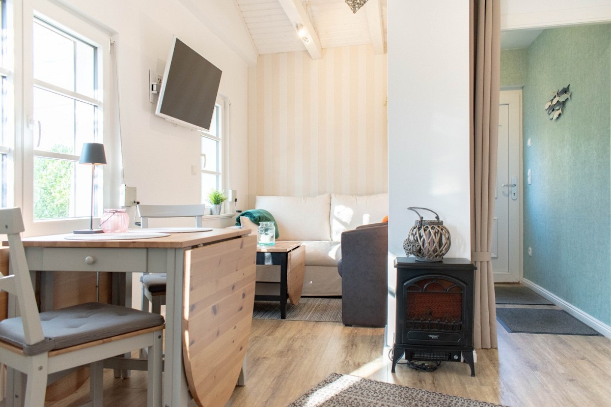 Ferienbungalow Kleine Hummelkate