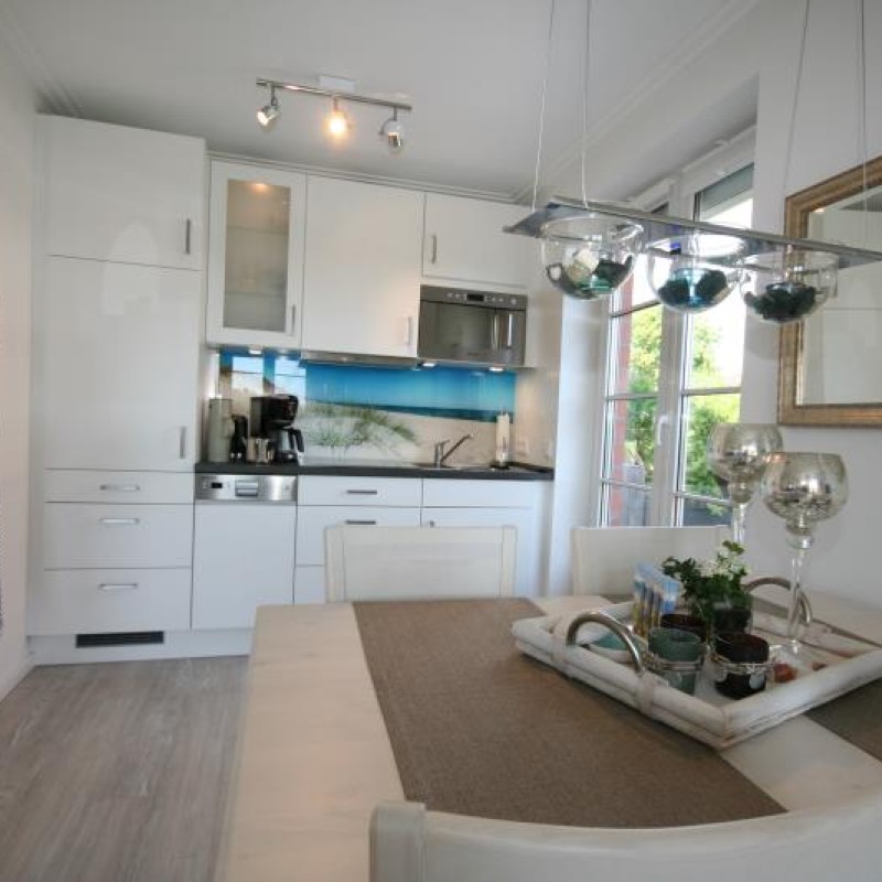 Ferienwohnung Ausspann Timmendorfer Strand - Essbereich und Küche