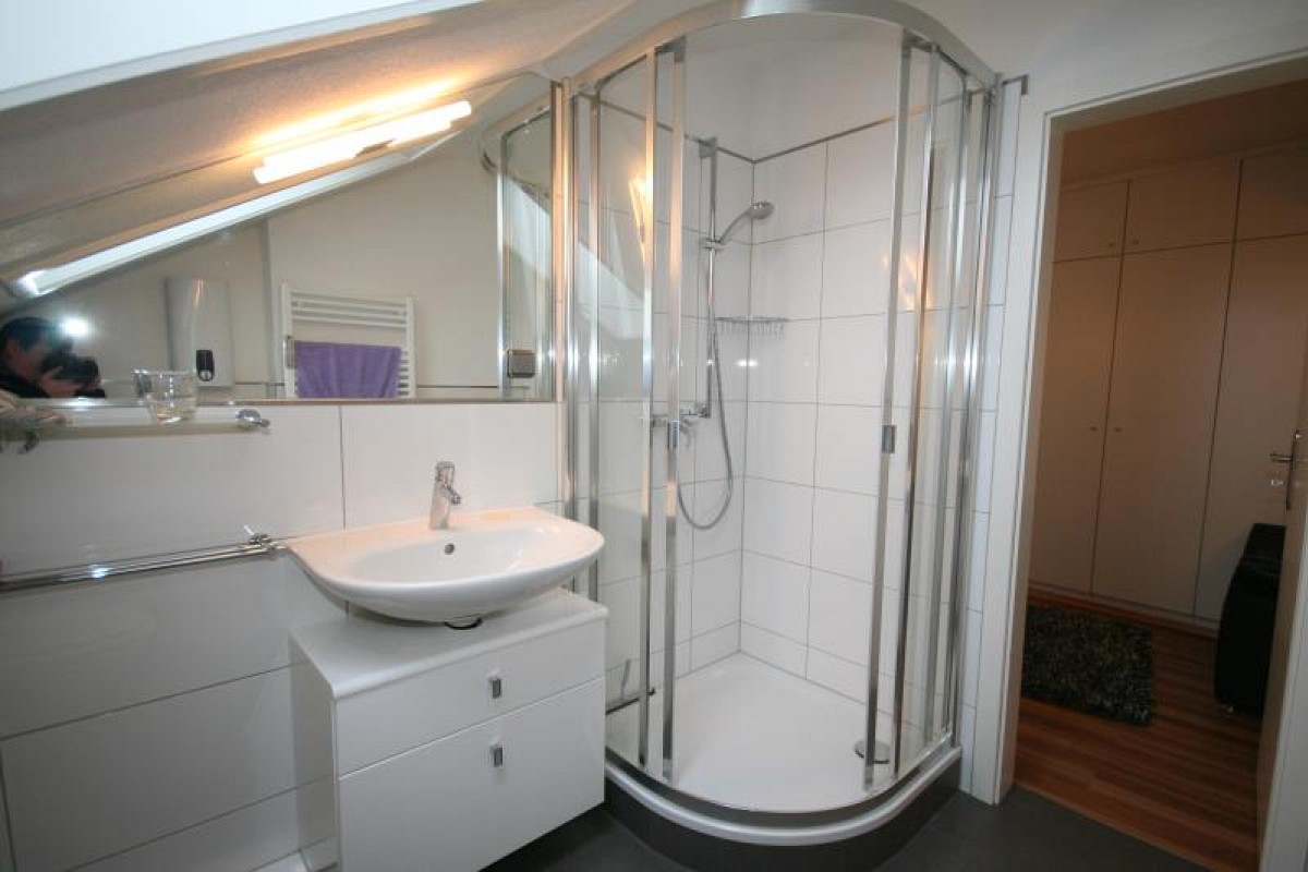 Ferienwohnung Meeresblick Scharbeutz - Duschbad & WC im 1.OG