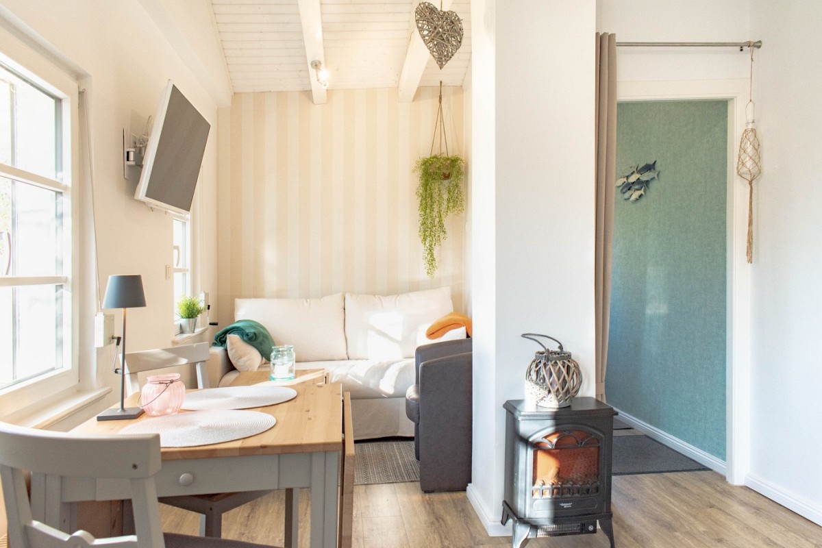 Ferienbungalow Kleine Hummelkate